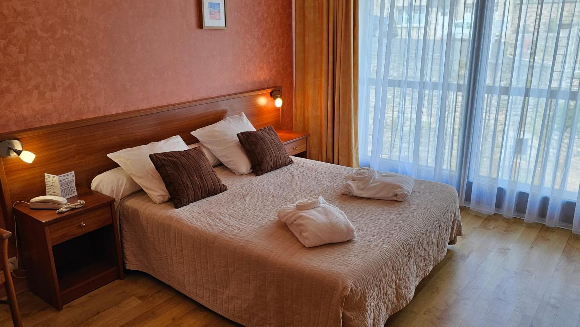 Brit Hotel Du Ban Chaudes-Aigues Εξωτερικό φωτογραφία