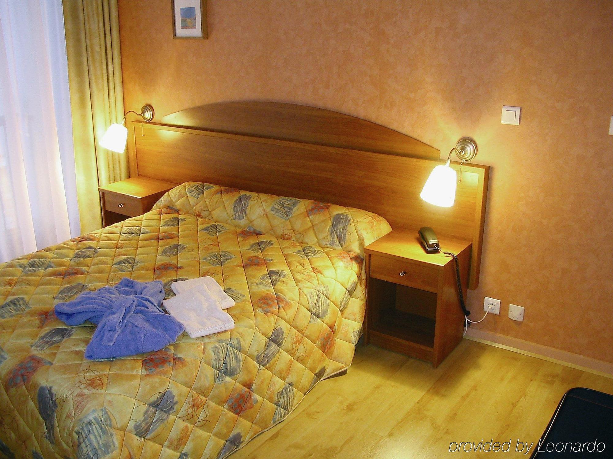 Brit Hotel Du Ban Chaudes-Aigues Εξωτερικό φωτογραφία