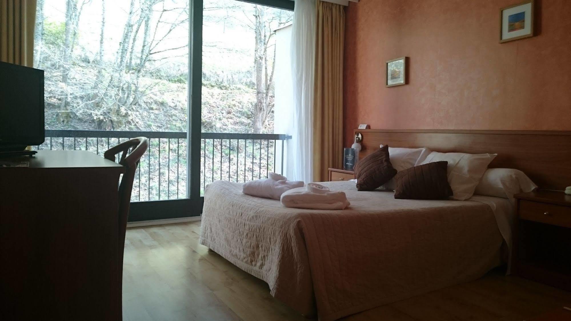 Brit Hotel Du Ban Chaudes-Aigues Εξωτερικό φωτογραφία