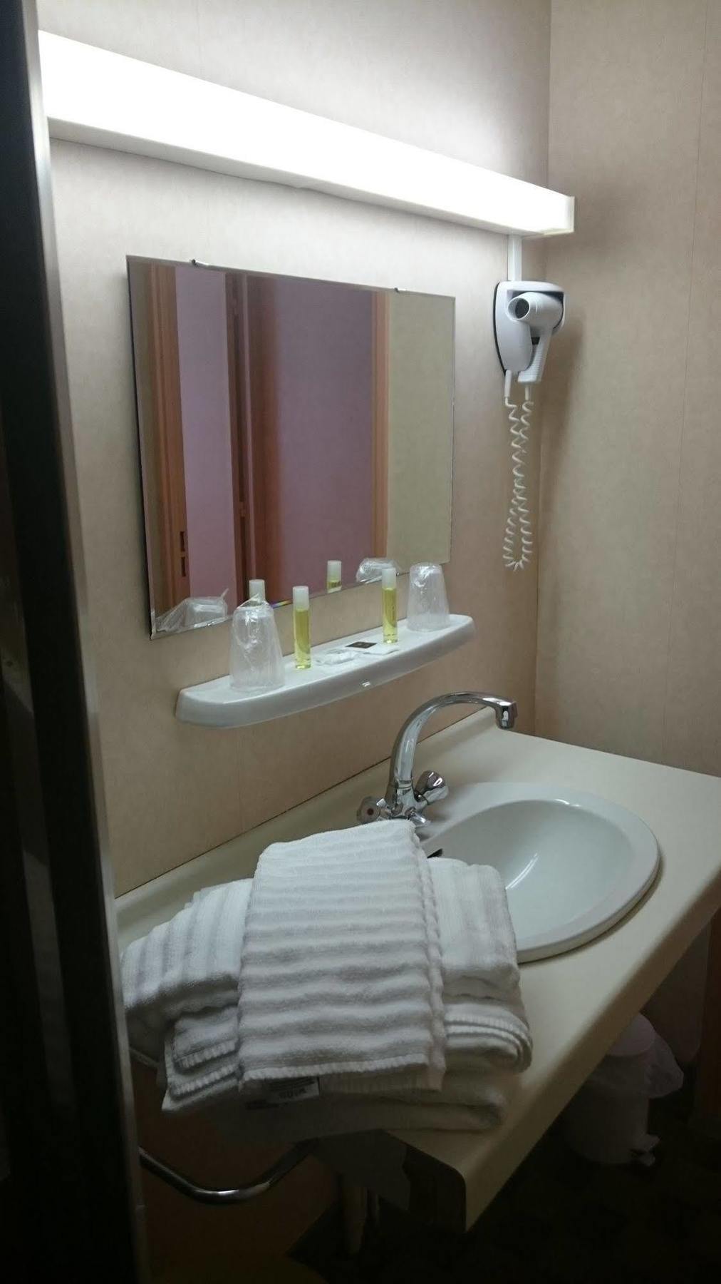 Brit Hotel Du Ban Chaudes-Aigues Εξωτερικό φωτογραφία
