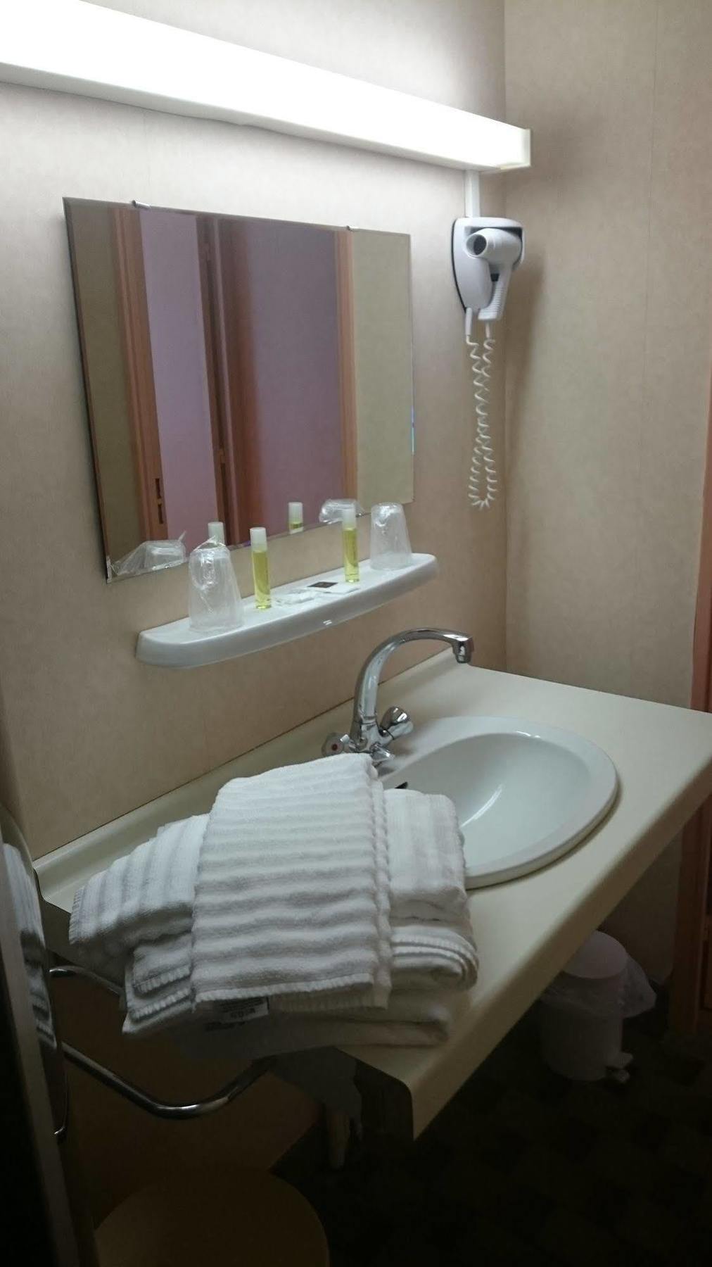Brit Hotel Du Ban Chaudes-Aigues Εξωτερικό φωτογραφία