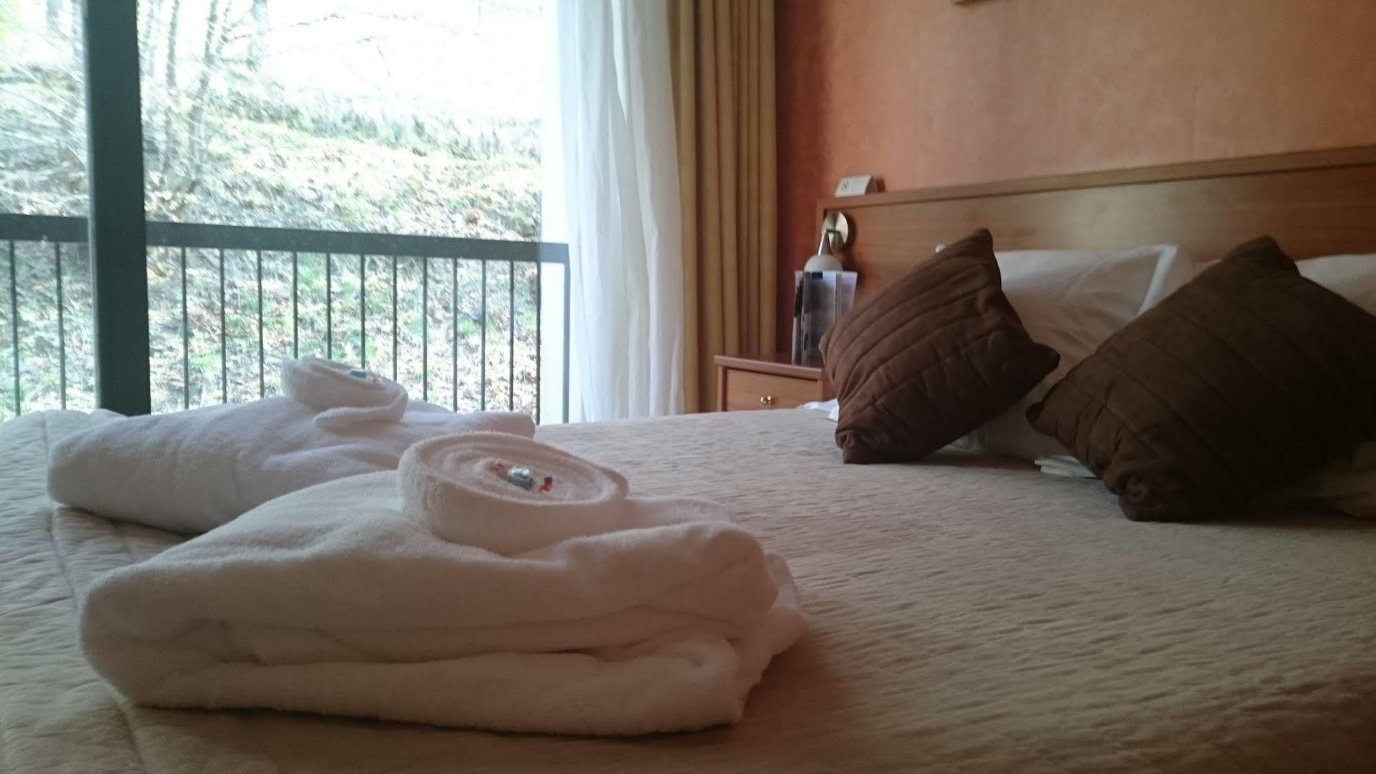 Brit Hotel Du Ban Chaudes-Aigues Εξωτερικό φωτογραφία