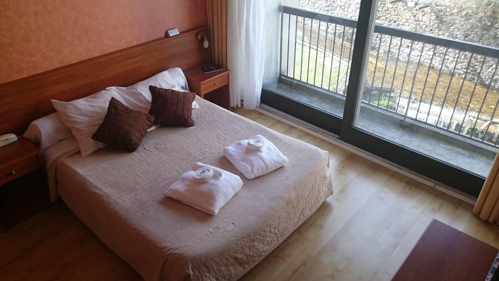 Brit Hotel Du Ban Chaudes-Aigues Εξωτερικό φωτογραφία